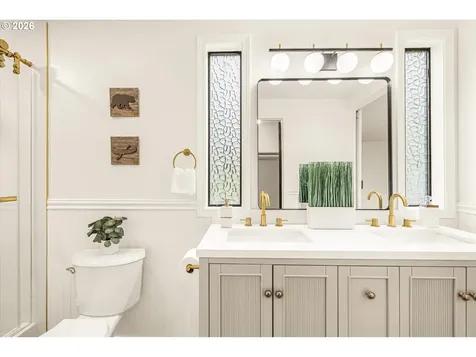 3943 NE Azalea Street Hillsboro OR 97124