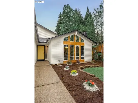 3943 NE Azalea Street Hillsboro OR 97124