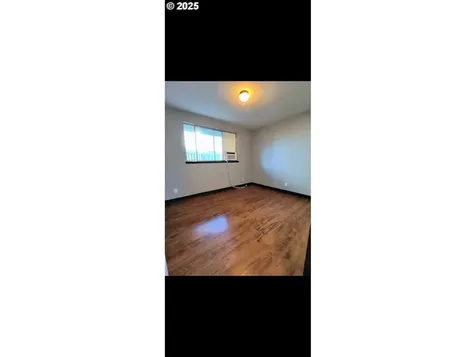 587 W Berdine Street Roseburg OR 97471