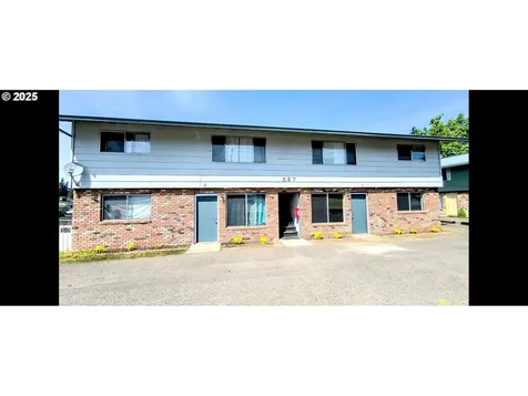 587 W Berdine Street Roseburg OR 97471
