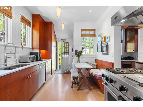 2844 SW Hillsboro Street Portland OR 97239