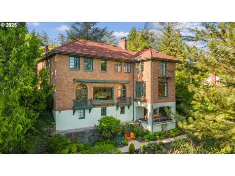 2844 SW Hillsboro Street Portland OR 97239