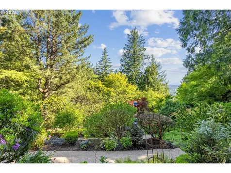 2844 SW Hillsboro Street Portland OR 97239