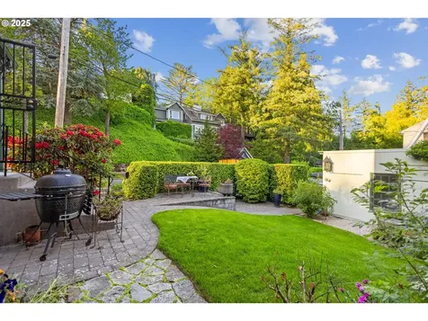 2844 SW Hillsboro Street Portland OR 97239