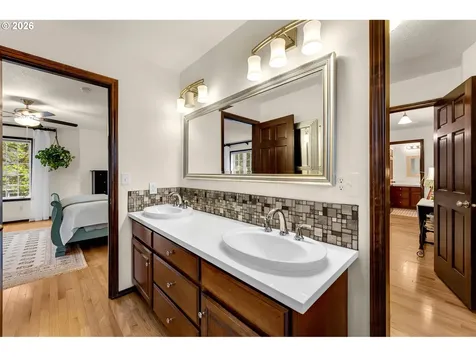 1514 25th Avenue Longview WA 98632