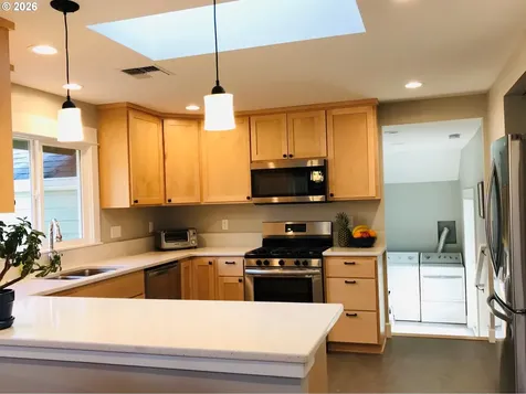 2063 Onyx Street Eugene OR 97403