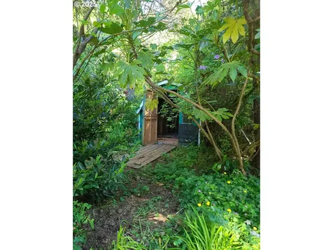 902 Coal Creek Road Longview WA 98632