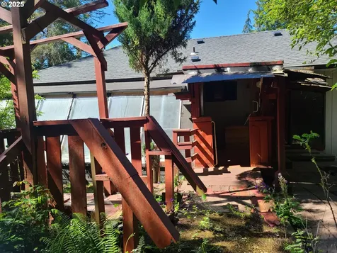 902 Coal Creek Road Longview WA 98632