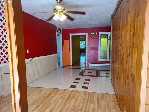 902 Coal Creek Road Longview WA 98632