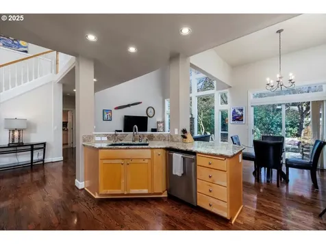 204 NW 93rd Place Portland OR 97229