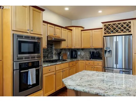 204 NW 93rd Place Portland OR 97229