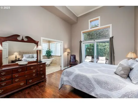 204 NW 93rd Place Portland OR 97229