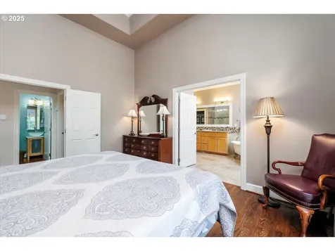 204 NW 93rd Place Portland OR 97229