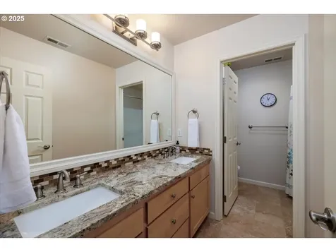 204 NW 93rd Place Portland OR 97229