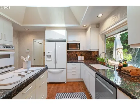 2820 SW Garden View Place Portland OR 97225