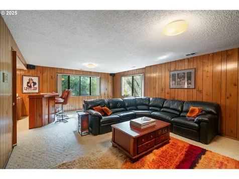 2820 SW Garden View Place Portland OR 97225