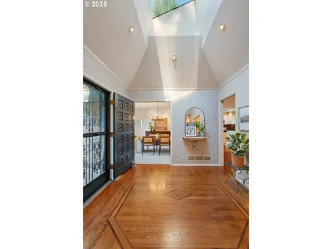 2820 SW Garden View Place Portland OR 97225