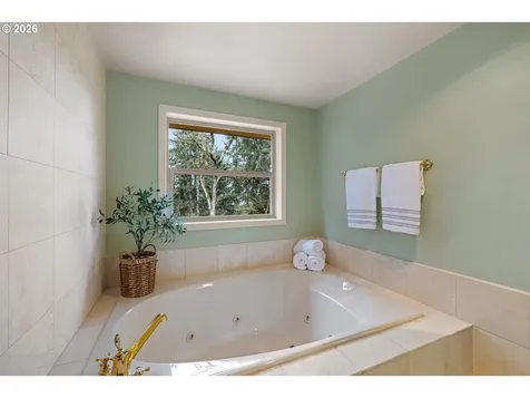 2323 W 28th Avenue Eugene OR 97405