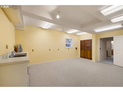 2323 W 28th Avenue Eugene OR 97405