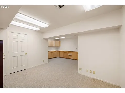 2323 W 28th Avenue Eugene OR 97405