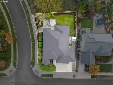886 NE Creeksedge Drive Hillsboro OR 97124