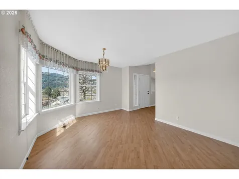 1074 Arburnia Street Myrtle Creek OR 97457