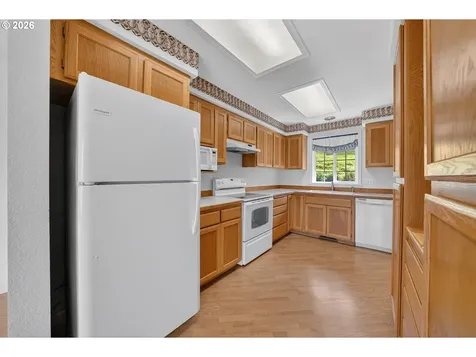 1074 Arburnia Street Myrtle Creek OR 97457