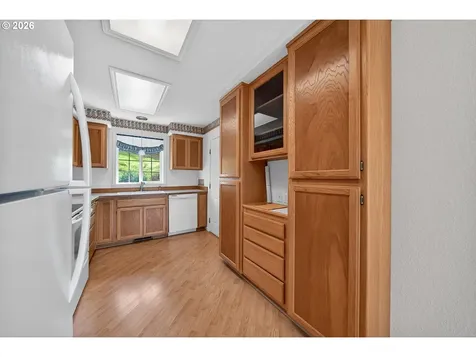 1074 Arburnia Street Myrtle Creek OR 97457