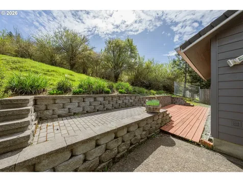 1074 Arburnia Street Myrtle Creek OR 97457