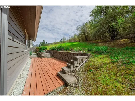 1074 Arburnia Street Myrtle Creek OR 97457
