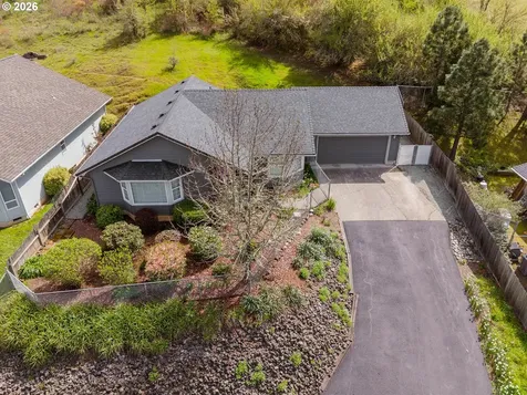 1074 Arburnia Street Myrtle Creek OR 97457