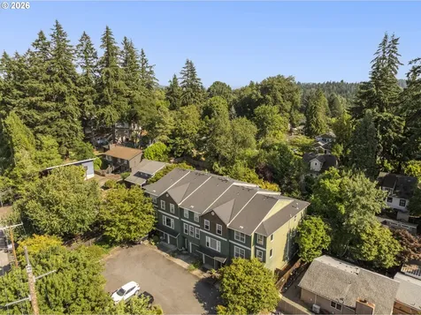 2854 SW Multnomah Boulevard Portland OR 97219