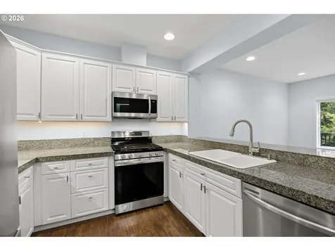 2854 SW Multnomah Boulevard Portland OR 97219