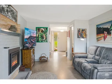 14873 NE Tillamook Street Portland OR 97230