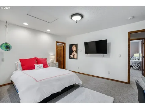 16370 SW Rhus Court Portland OR 97224
