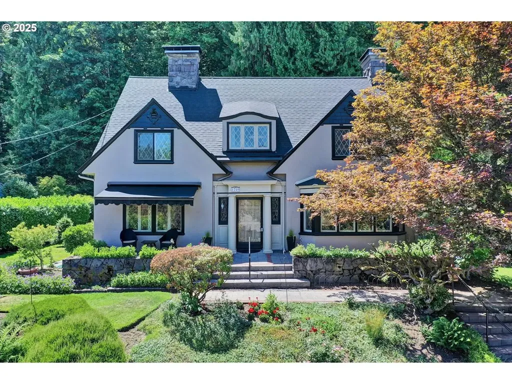 1709 NW Aspen Avenue Portland OR 97210