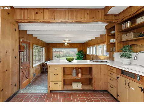 2409 NE 32nd Avenue Portland OR 97212