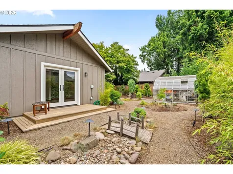 2540 Snelling Drive Eugene OR 97408