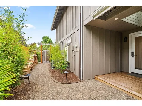 2540 Snelling Drive Eugene OR 97408