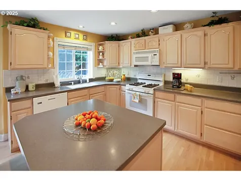 2708 NW Sunset Court Camas WA 98607