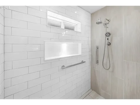 2708 NW Sunset Court Camas WA 98607