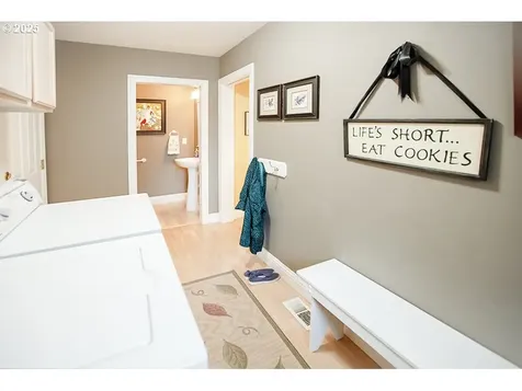 2708 NW Sunset Court Camas WA 98607