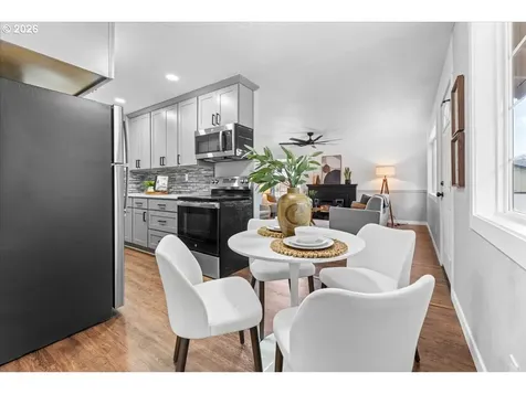 12875 SW Dale Circle Beaverton OR 97008
