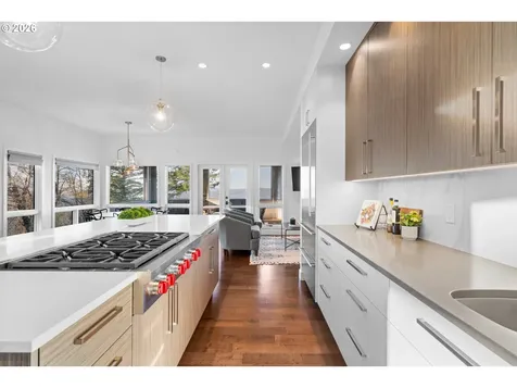 72 Nansen Summit Lake Oswego OR 97035