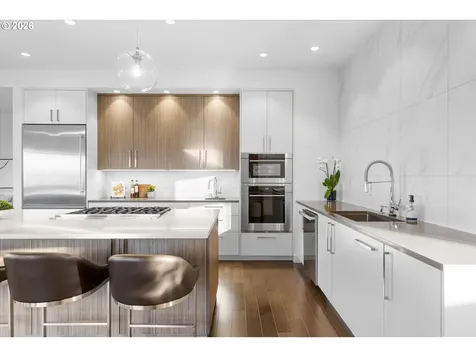72 Nansen Summit Lake Oswego OR 97035