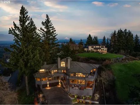 72 Nansen Summit Lake Oswego OR 97035