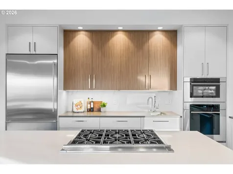 72 Nansen Summit Lake Oswego OR 97035