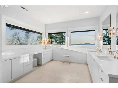 72 Nansen Summit Lake Oswego OR 97035