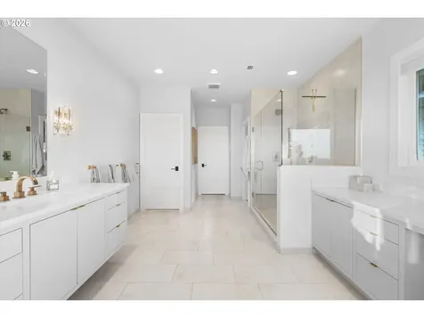 72 Nansen Summit Lake Oswego OR 97035