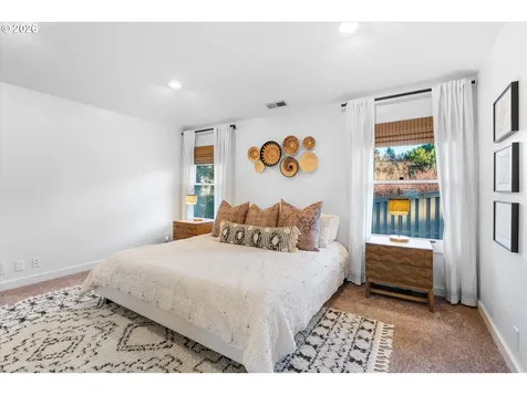 72 Nansen Summit Lake Oswego OR 97035